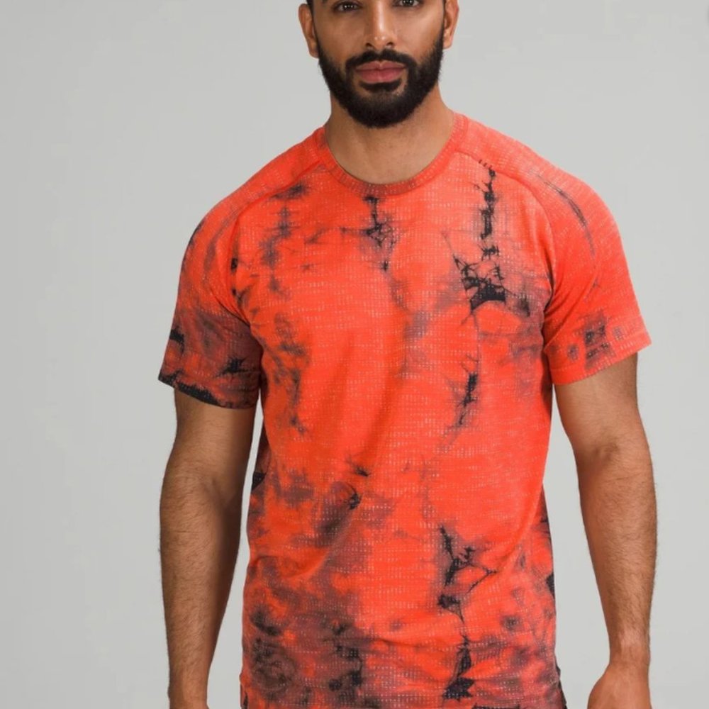 Lululemon Athletica Men Red Orange Metal Vent Tech Short Sleeve Shirt 2.0 Large